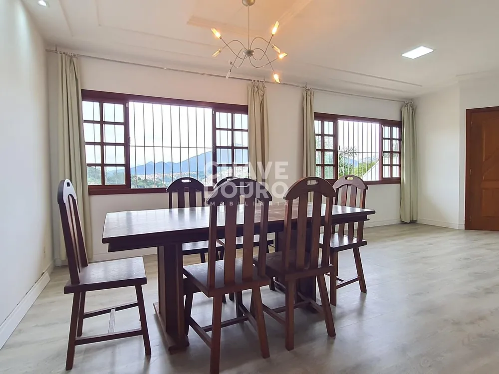 Casa, 4 quartos, 192 m² - Foto 9