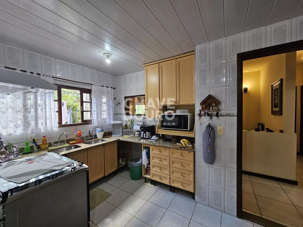 Casa, 3 quartos, 229 m² - Foto 29