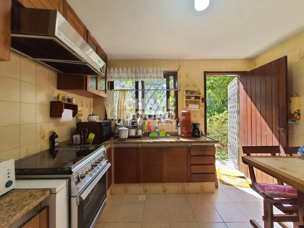 Casa, 3 quartos, 229 m² - Foto 10