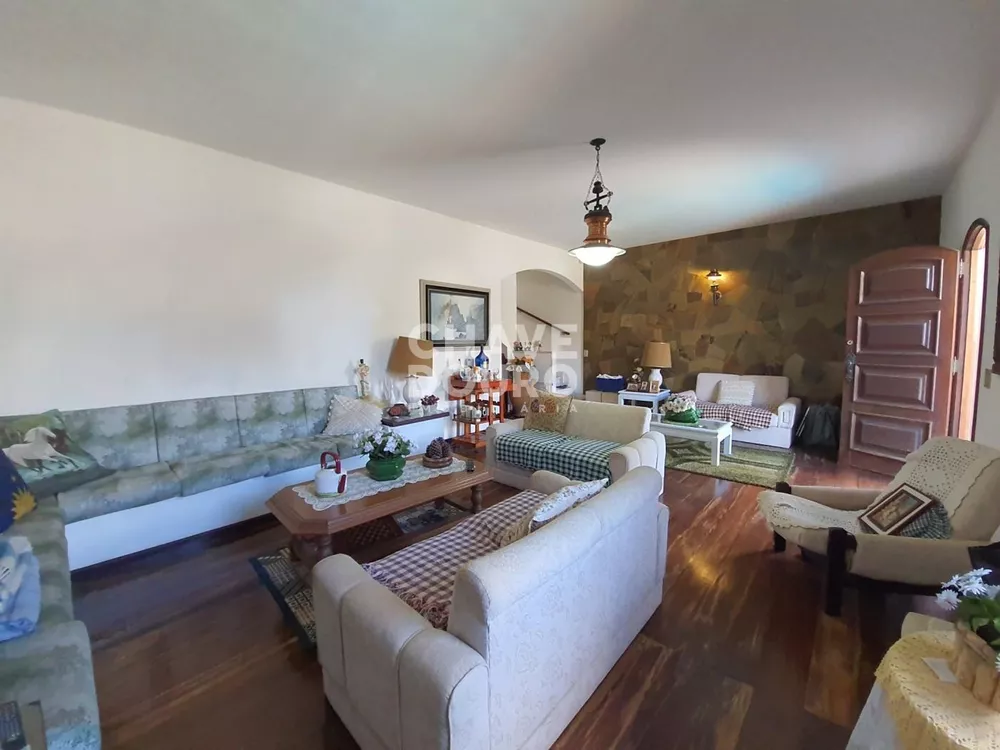 Casa, 3 quartos, 229 m² - Foto 3
