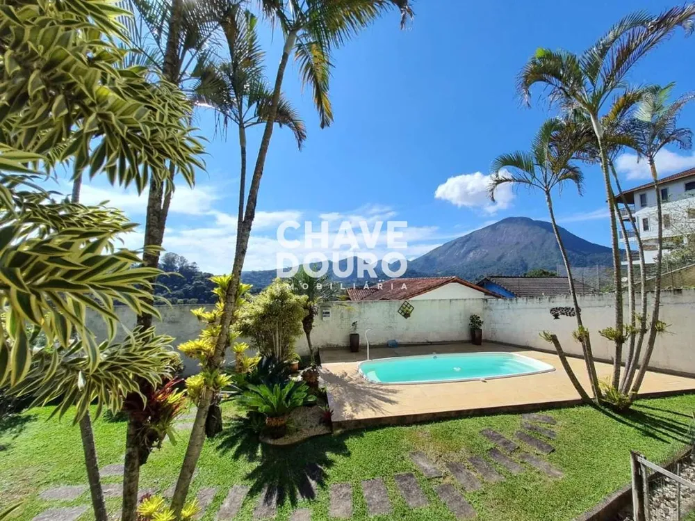 Casa, 5 quartos, 348 m² - Foto 1