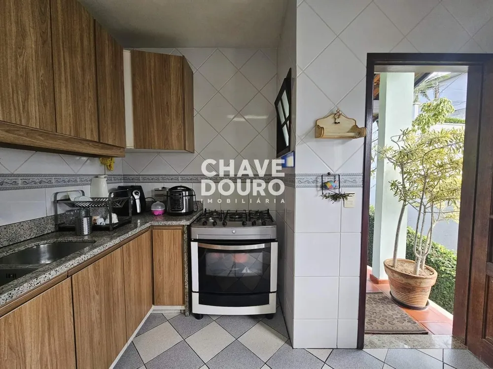 Casa, 5 quartos, 348 m² - Foto 10