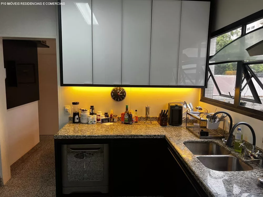 Apartamento à venda com 3 quartos, 170m² - Foto 7