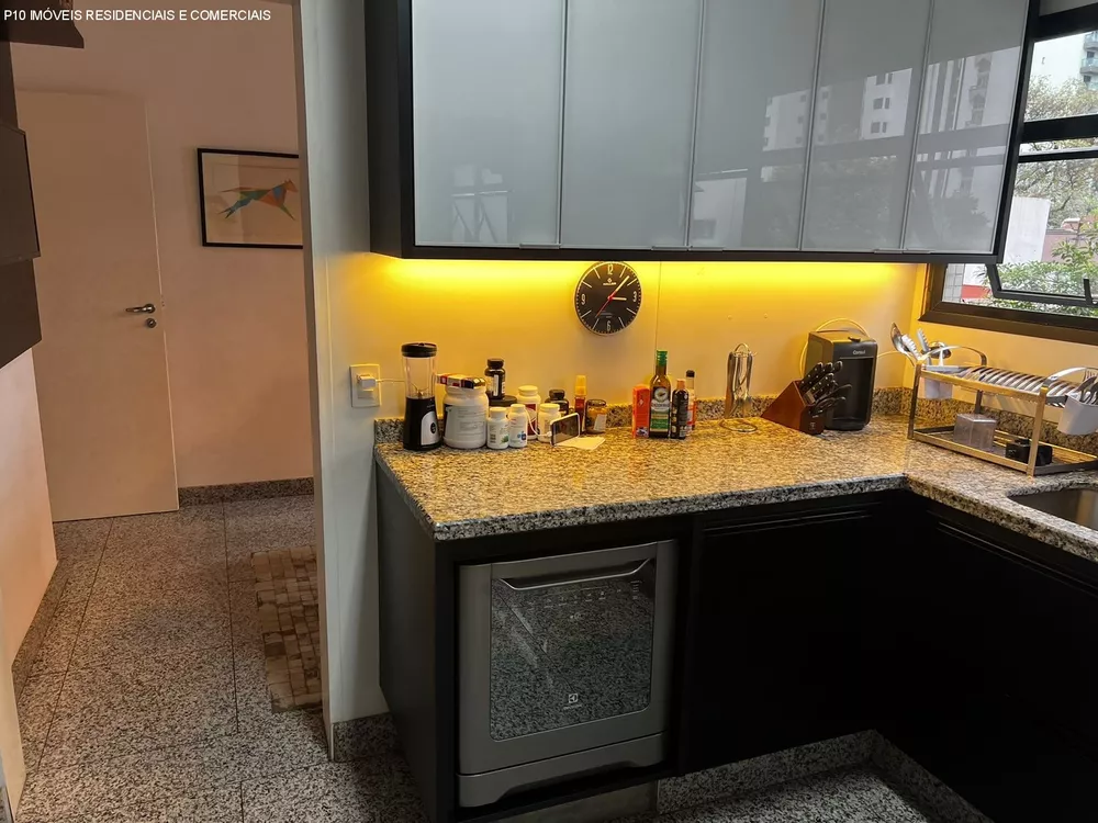 Apartamento à venda com 3 quartos, 170m² - Foto 9