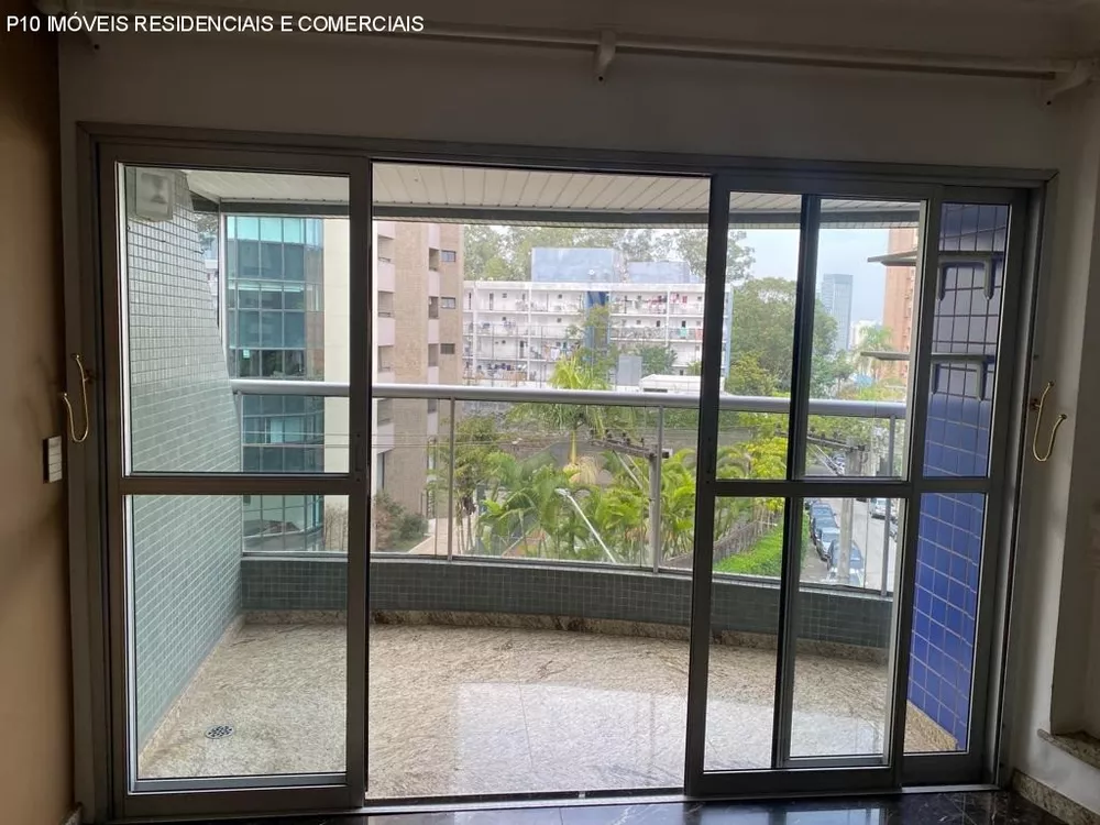 Apartamento à venda com 3 quartos, 134m² - Foto 2