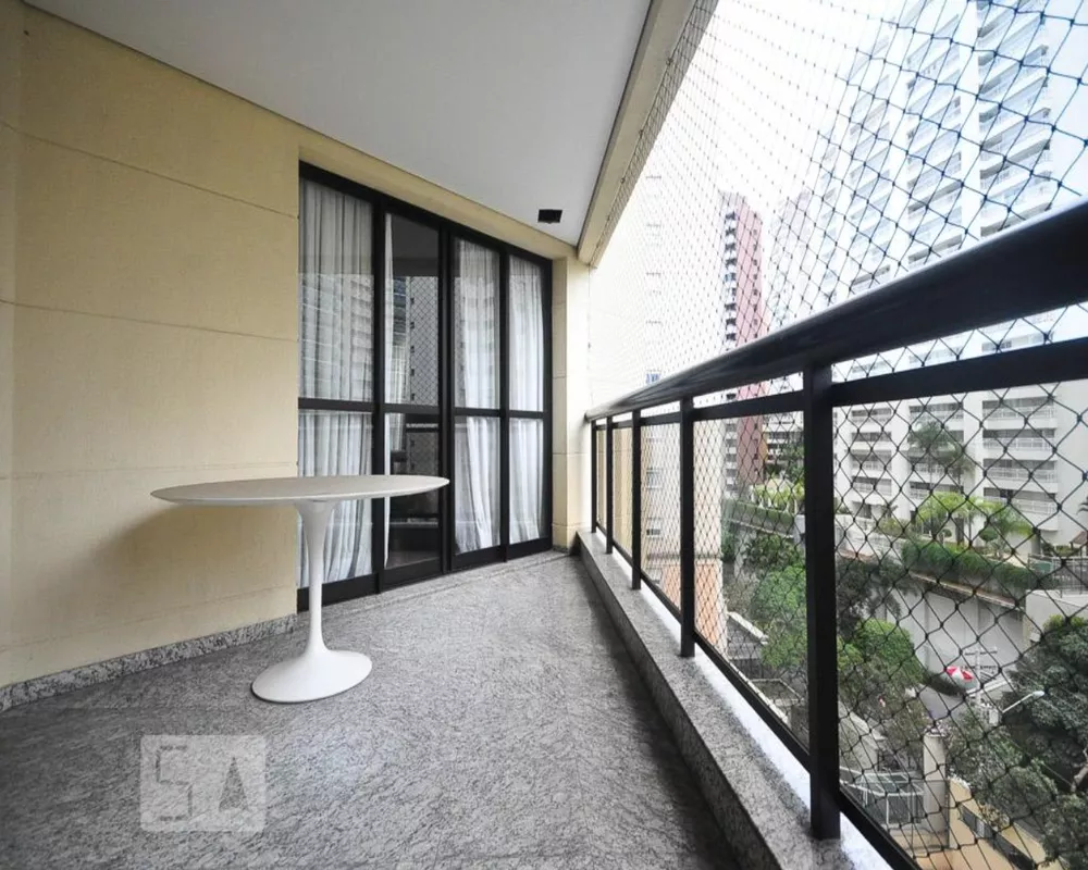 Apartamento à venda com 4 quartos, 225m² - Foto 2