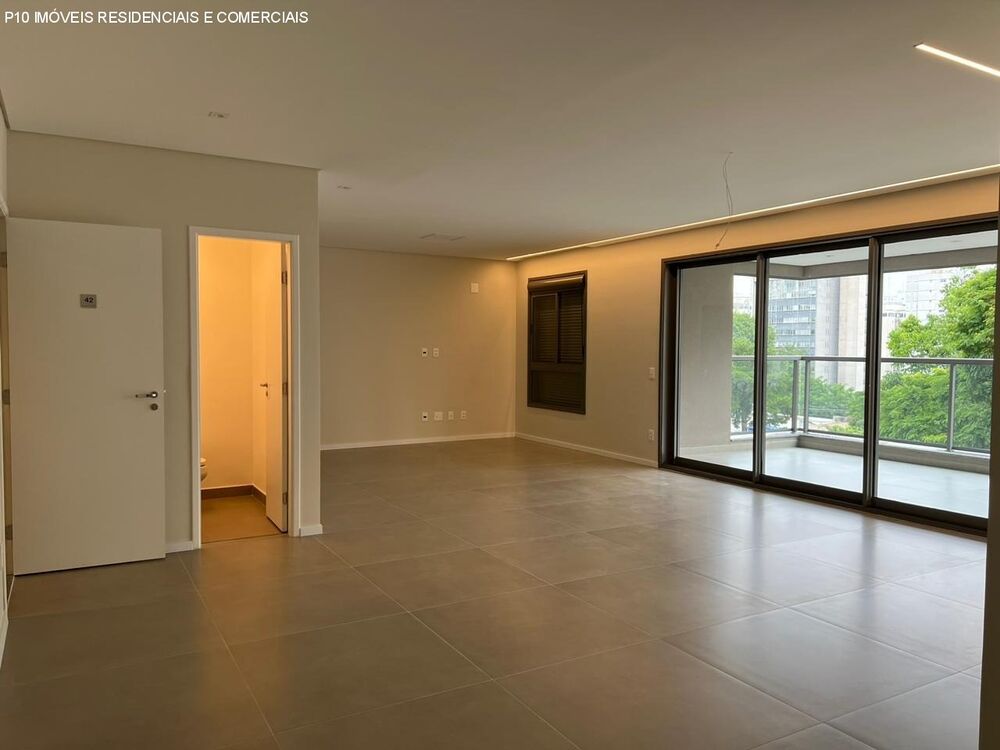 Apartamento, 3 quartos, 186 m² - Foto 2