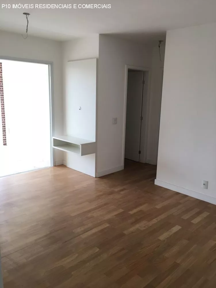 Apartamento à venda com 2 quartos, 74m² - Foto 2