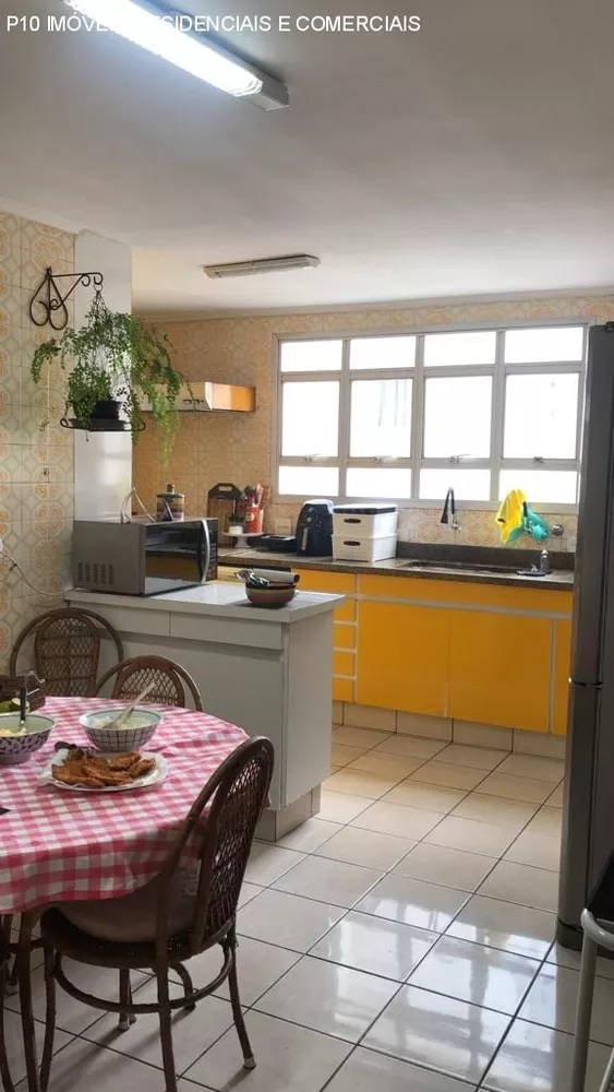 Apartamento à venda com 4 quartos, 210m² - Foto 2