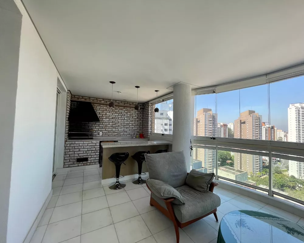 Apartamento à venda com 4 quartos, 261m² - Foto 1