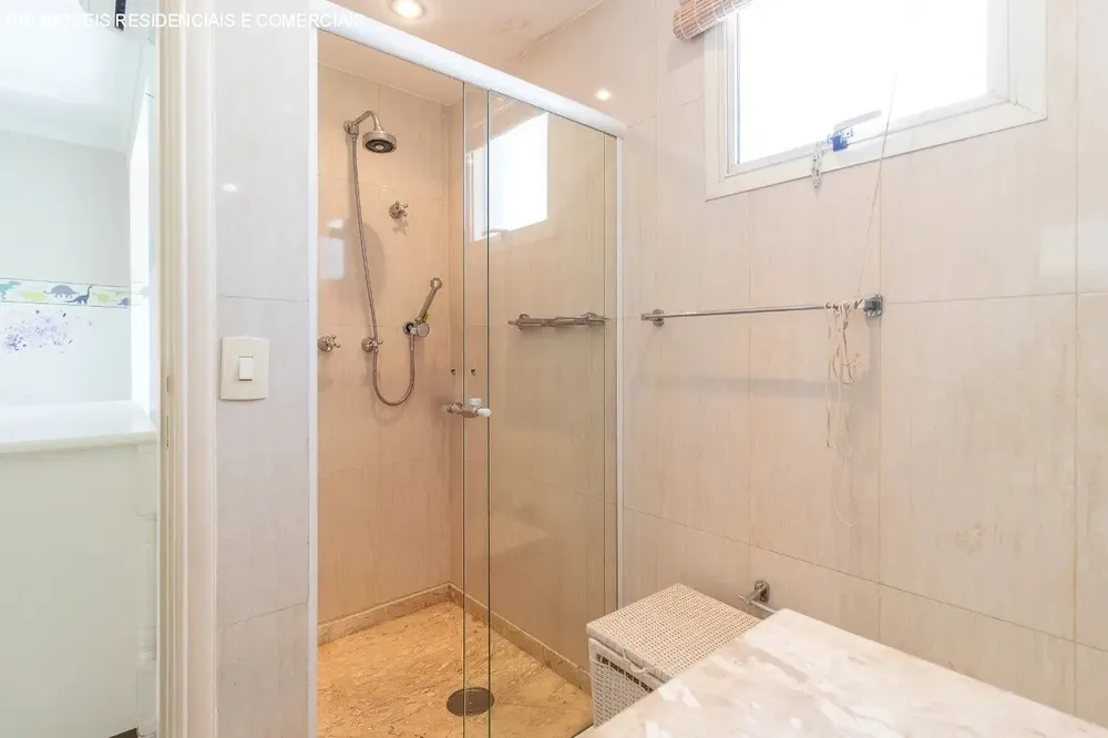 Apartamento, 3 quartos, 245 m² - Foto 2