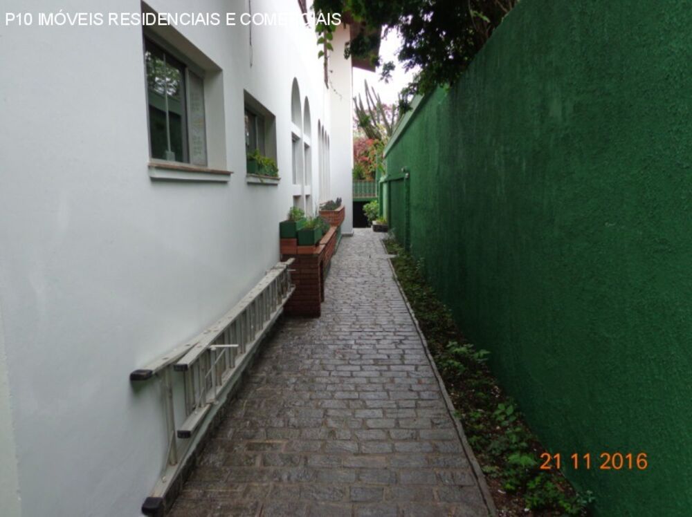 Sobrado à venda com 5 quartos, 1200m² - Foto 4