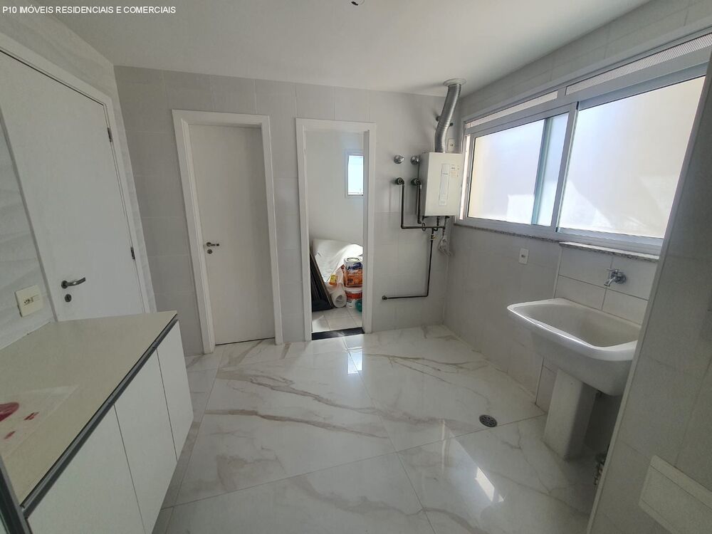 Apartamento, 3 quartos, 223 m² - Foto 2