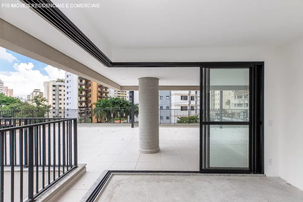 Apartamento, 3 quartos, 229 m² - Foto 2