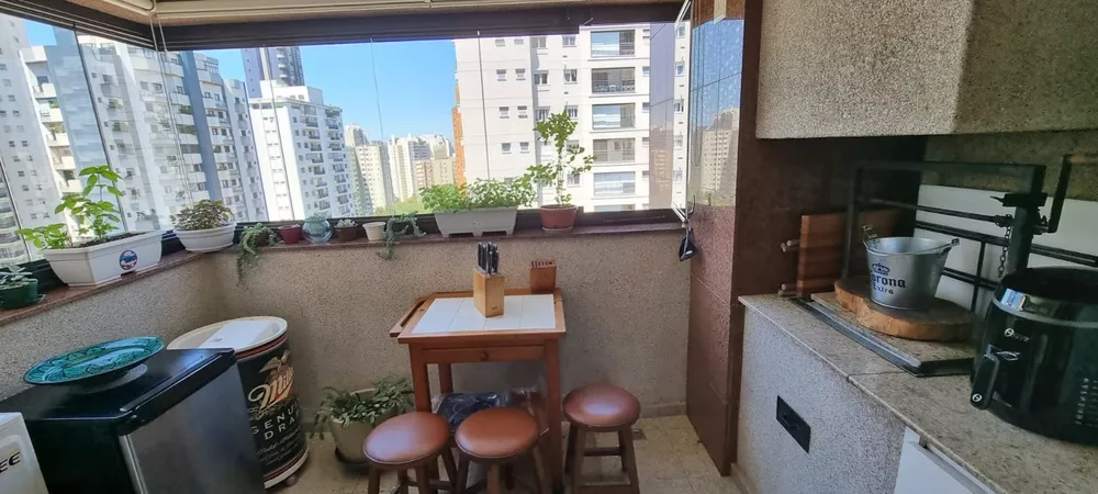 Apartamento à venda com 4 quartos, 226m² - Foto 8