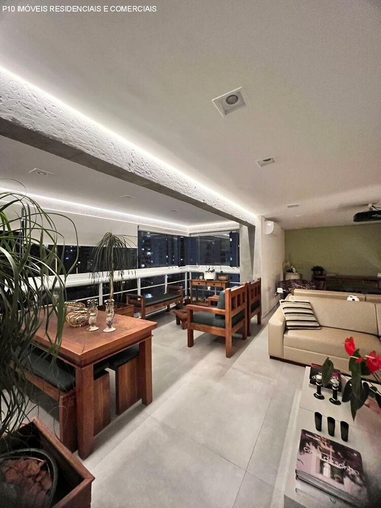 Apartamento, 4 quartos, 201 m² - Foto 1