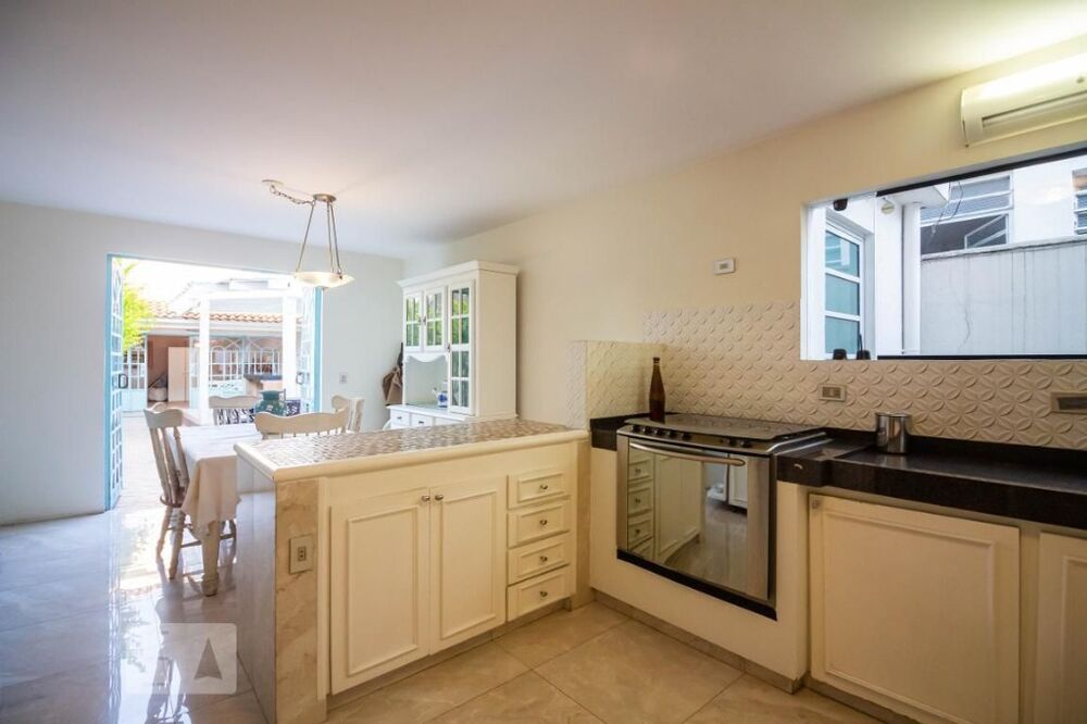 Casa, 3 quartos, 254 m² - Foto 4
