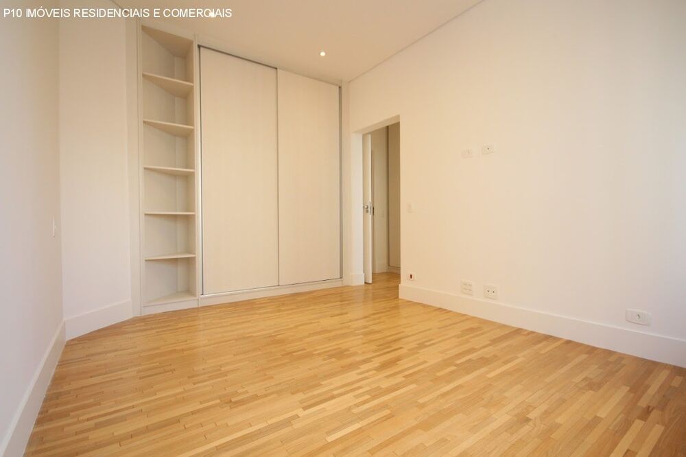 Apartamento, 3 quartos, 244 m² - Foto 1