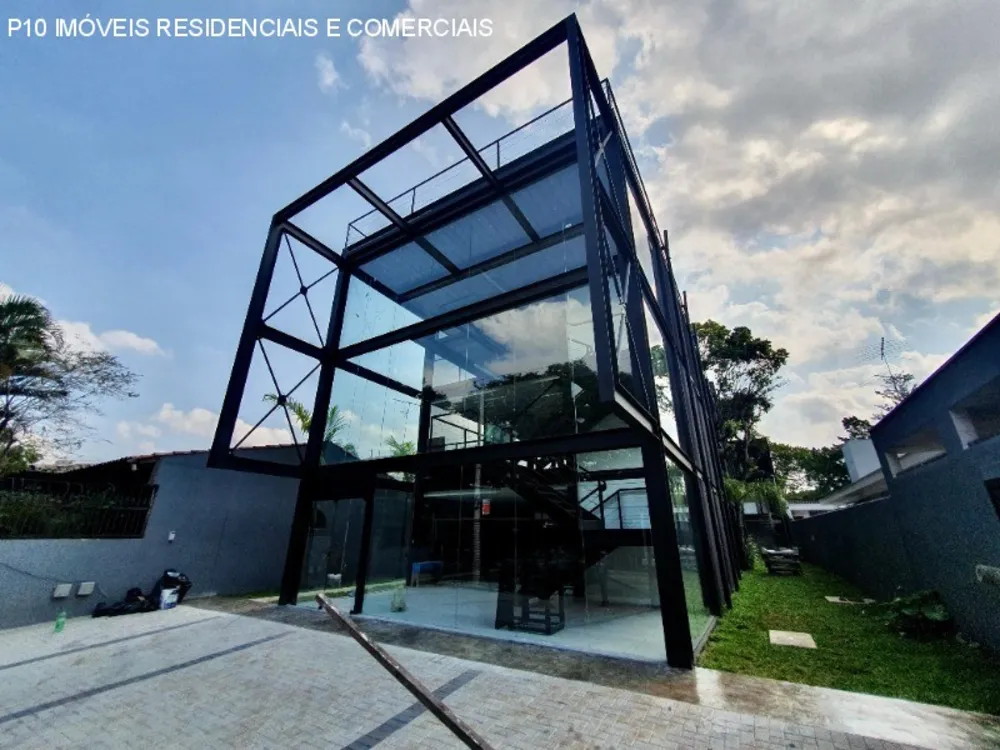 Prédio Inteiro - Foto 1