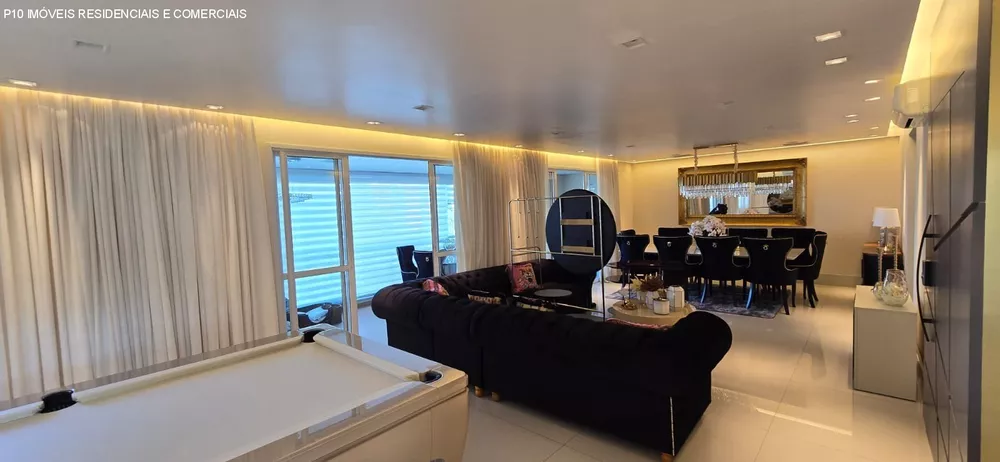 Apartamento à venda com 3 quartos, 223m² - Foto 1