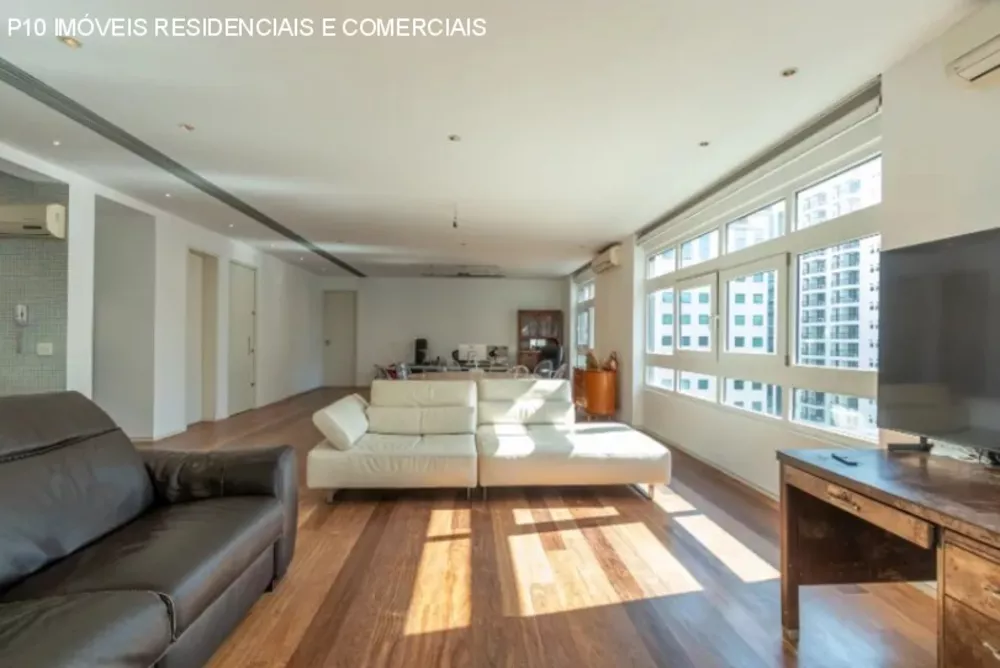 Apartamento à venda com 3 quartos, 239m² - Foto 1