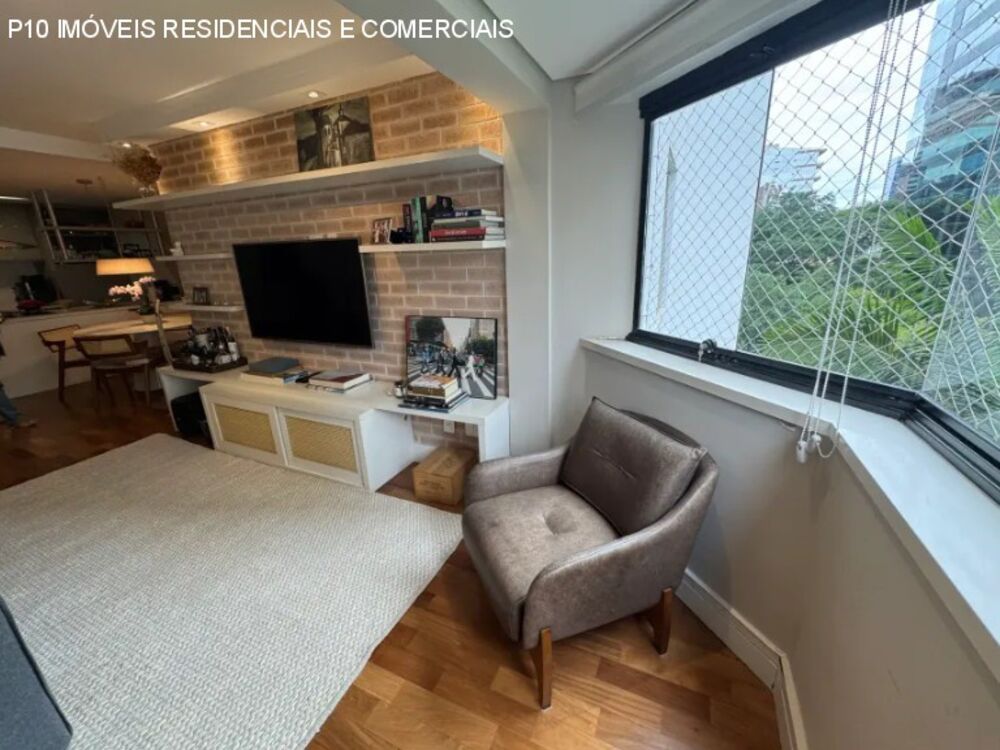Apartamento à venda com 3 quartos, 94m² - Foto 1