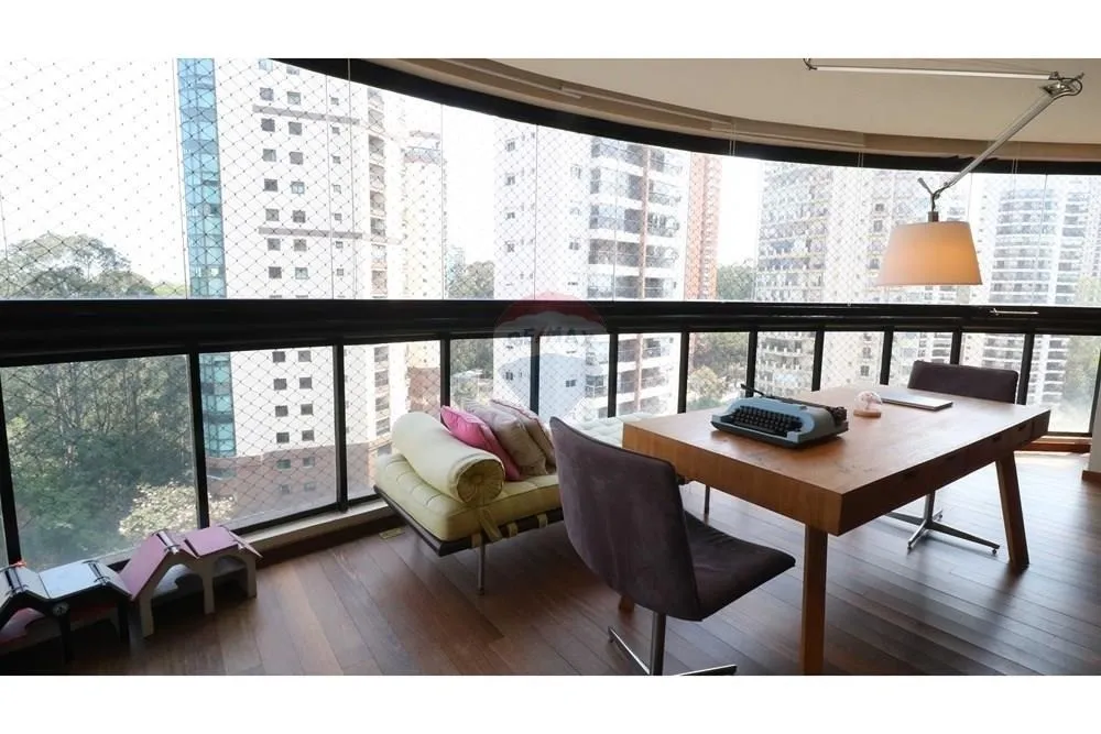Apartamento, 3 quartos, 168 m² - Foto 2