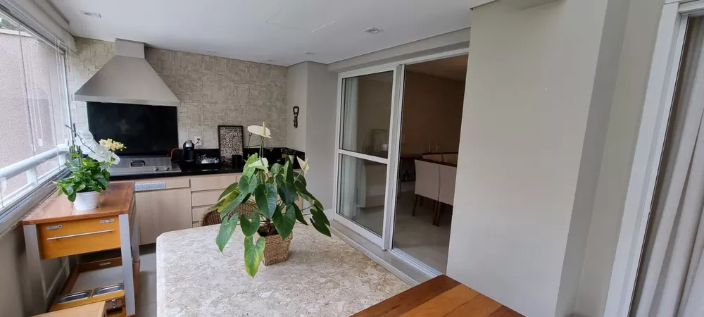 Apartamento à venda com 4 quartos, 238m² - Foto 4