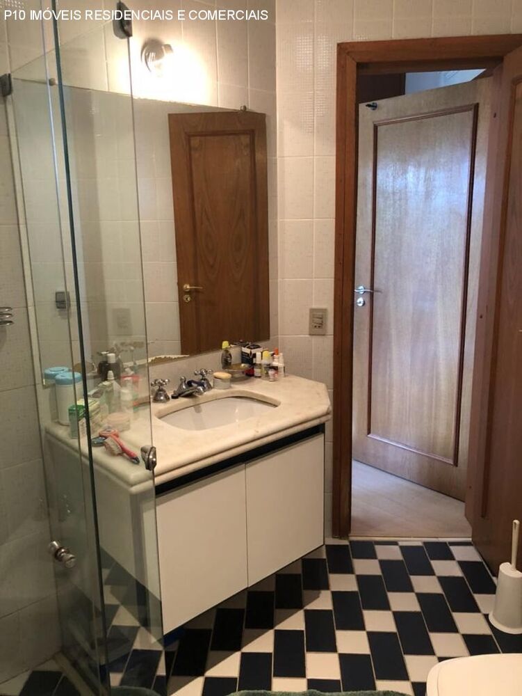 Apartamento, 3 quartos, 242 m² - Foto 1