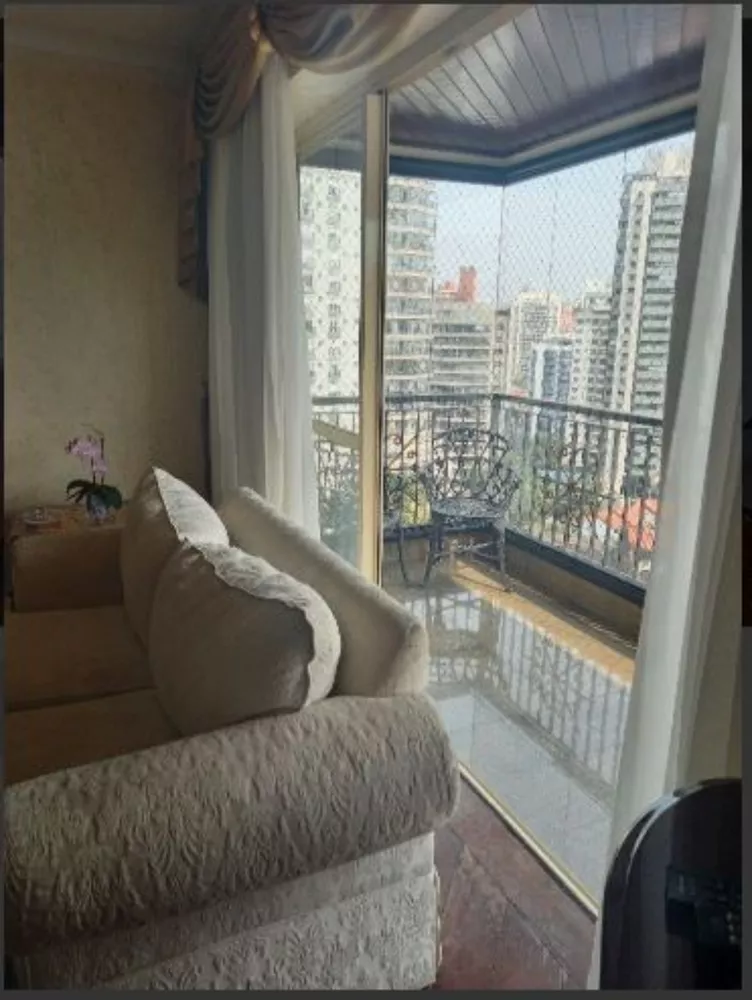 Apartamento à venda com 4 quartos, 166m² - Foto 1