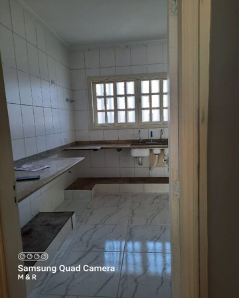 Casa à venda com 4 quartos, 317m² - Foto 4