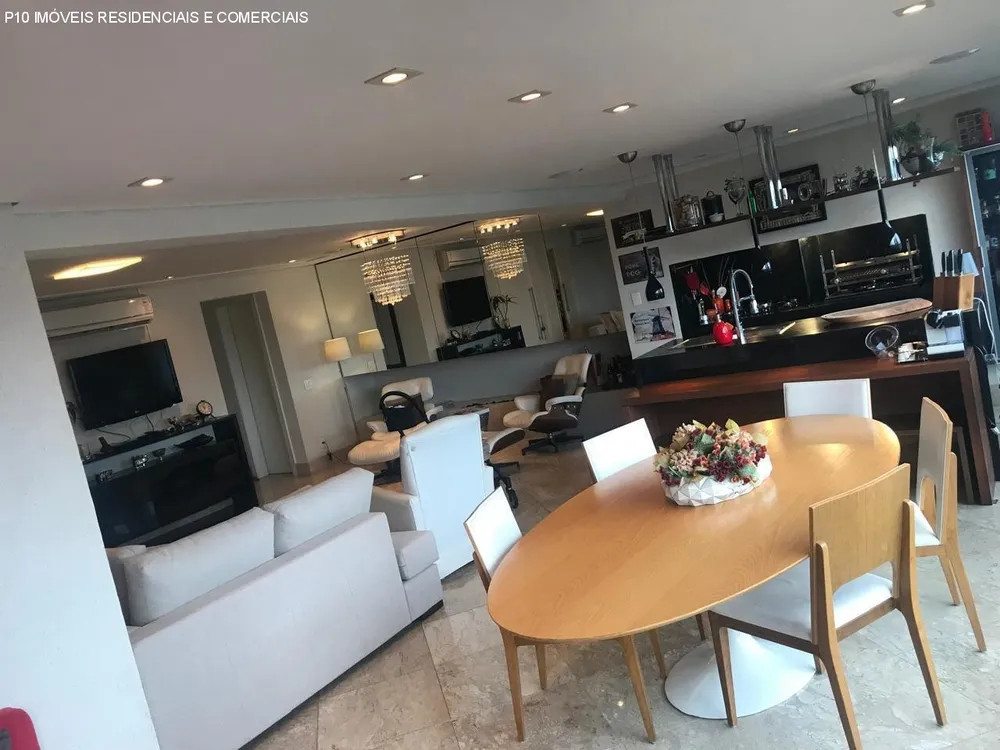 Apartamento, 3 quartos, 209 m² - Foto 1