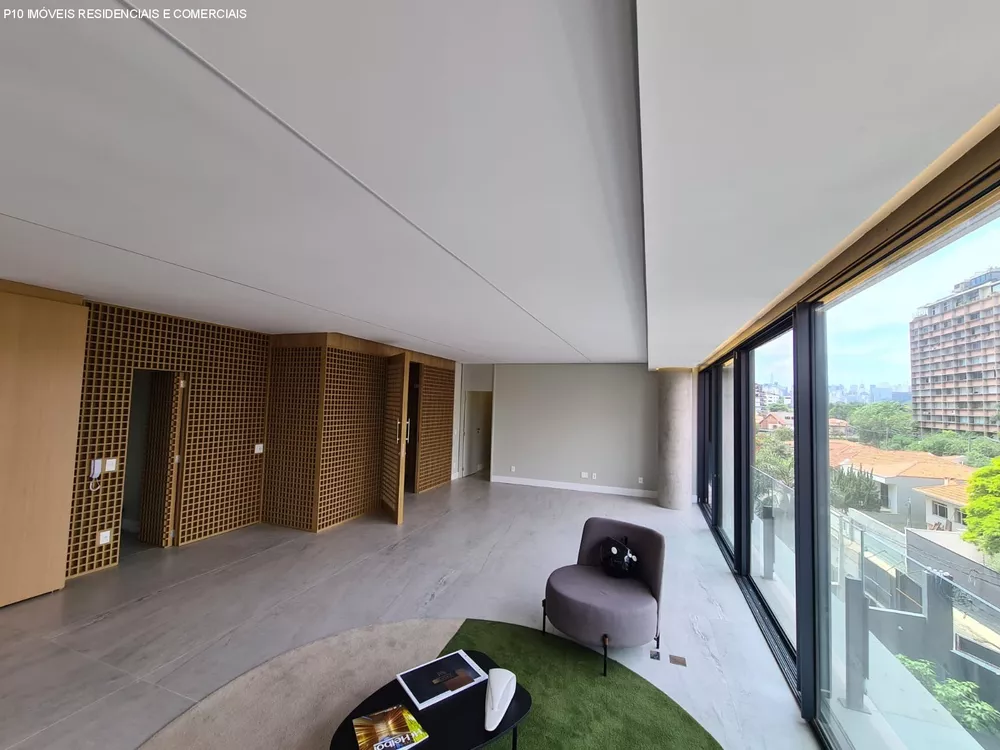 Apartamento à venda com 3 quartos, 183m² - Foto 2