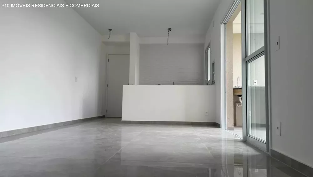 Apartamento à venda com 3 quartos, 76m² - Foto 2