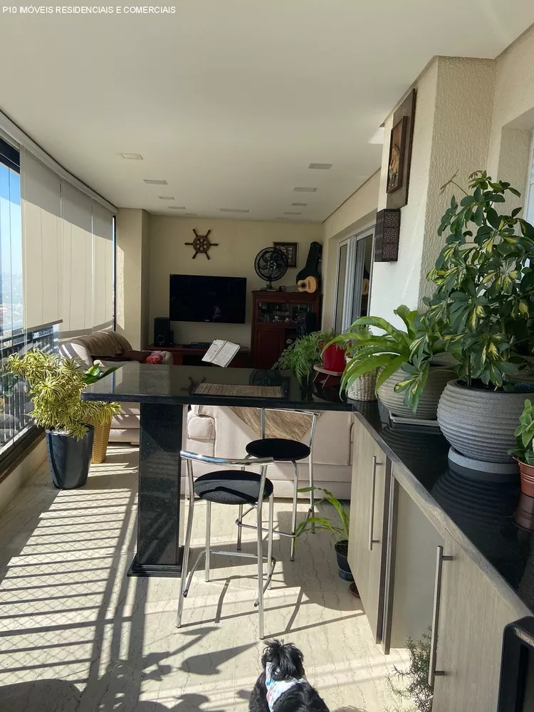 Apartamento à venda com 3 quartos, 167m² - Foto 1