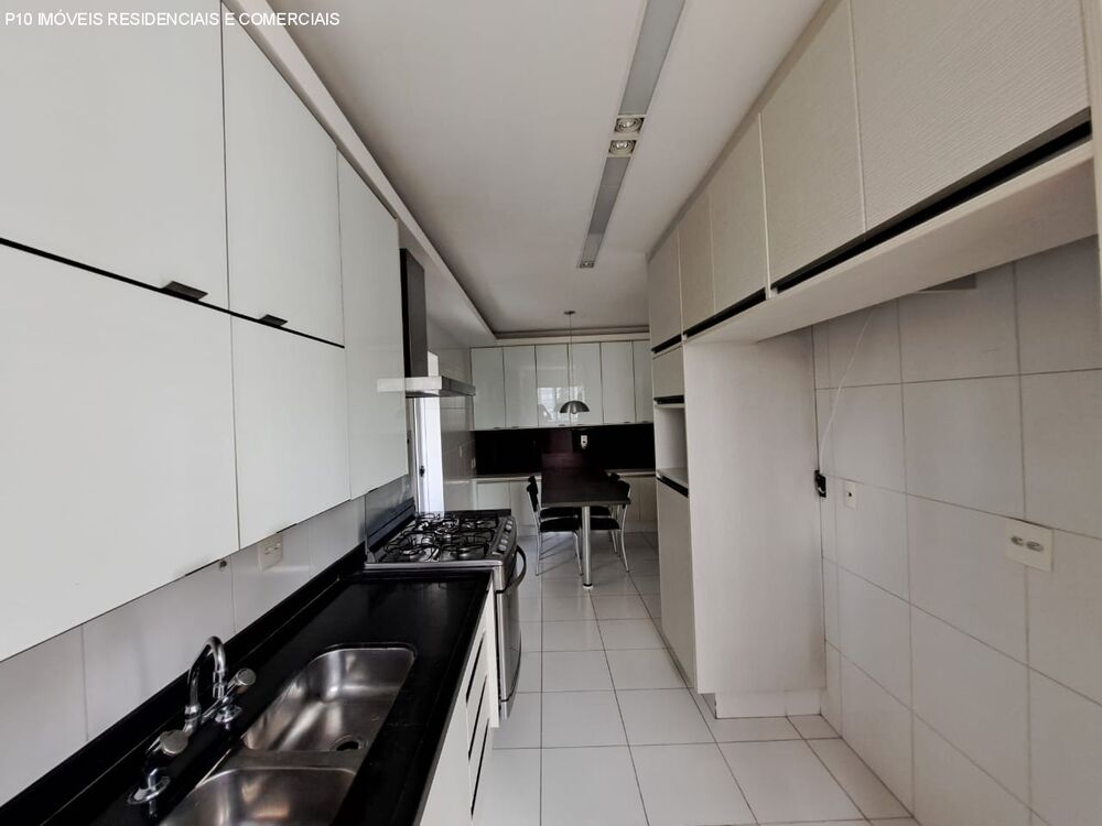 Apartamento à venda com 3 quartos, 168m² - Foto 9