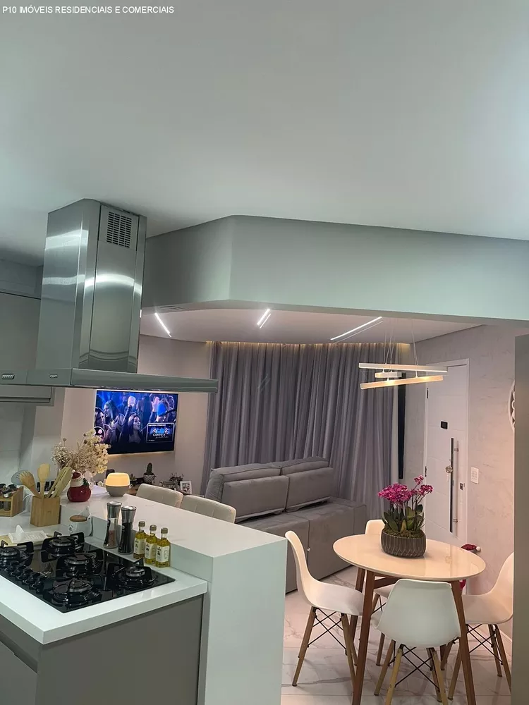 Apartamento à venda com 2 quartos, 75m² - Foto 1