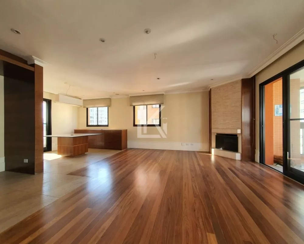 Apartamento à venda com 3 quartos, 168m² - Foto 1