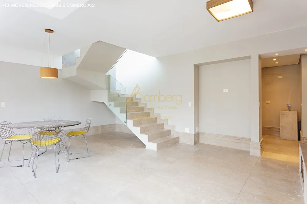 Cobertura, 3 quartos, 221 m² - Foto 2
