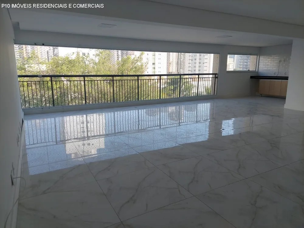 Apartamento, 3 quartos, 213 m² - Foto 1