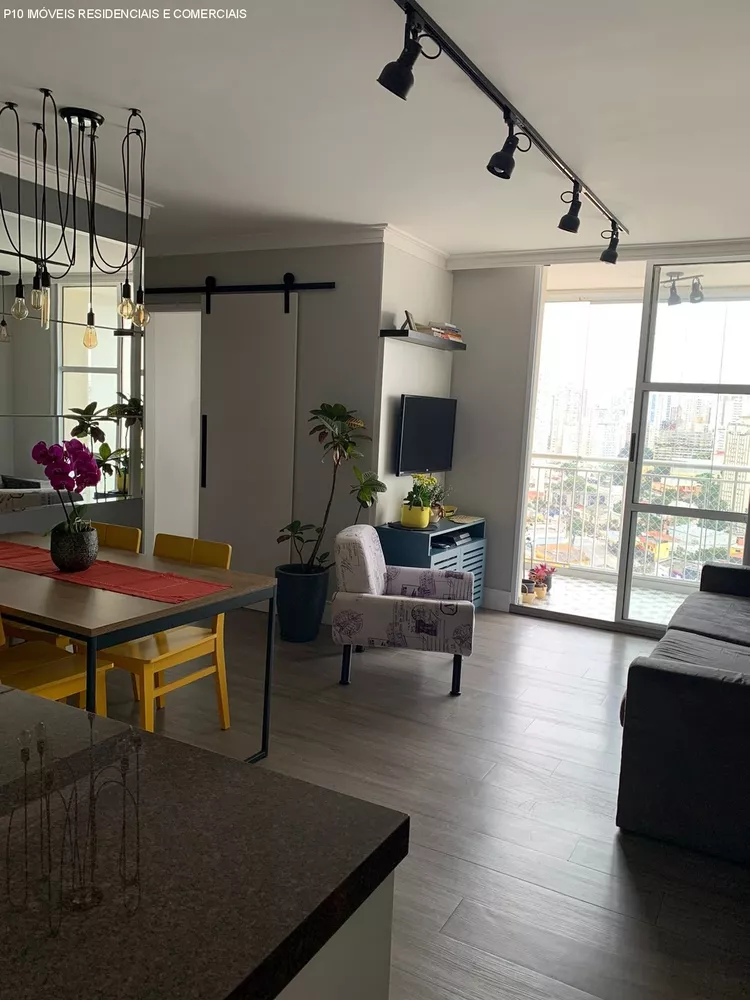 Apartamento à venda com 3 quartos, 69m² - Foto 1