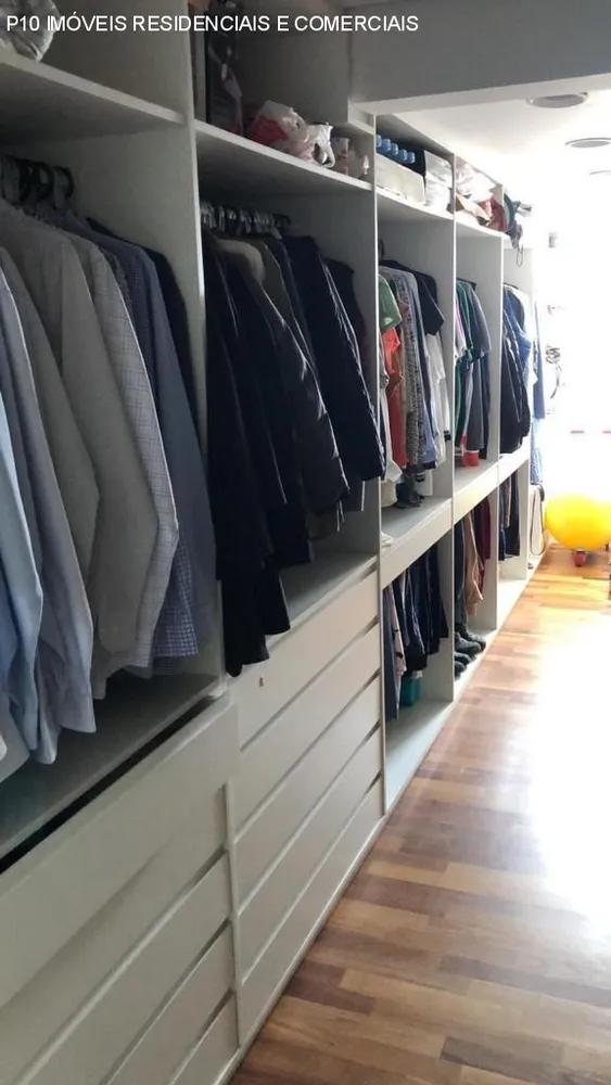 Apartamento, 3 quartos, 210 m² - Foto 1
