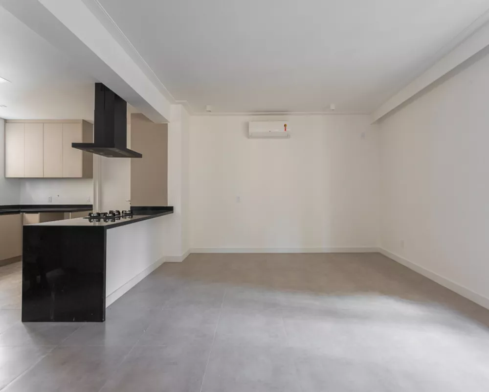 Apartamento à venda com 3 quartos, 225m² - Foto 3