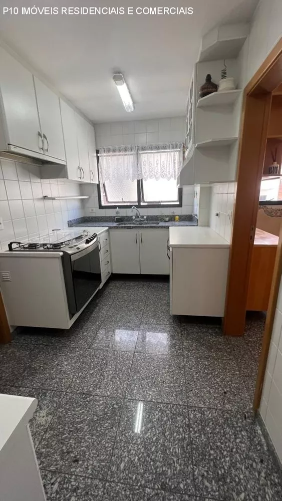 Apartamento à venda com 3 quartos, 140m² - Foto 3