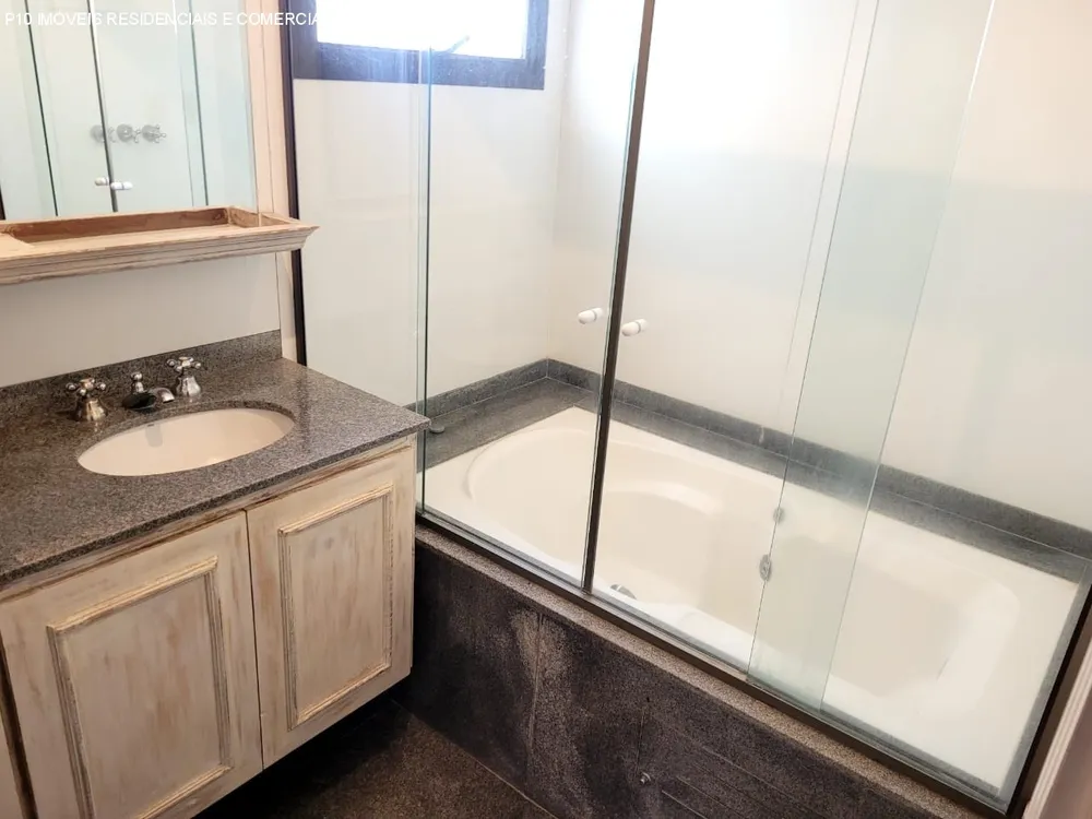 Apartamento, 3 quartos, 220 m² - Foto 2