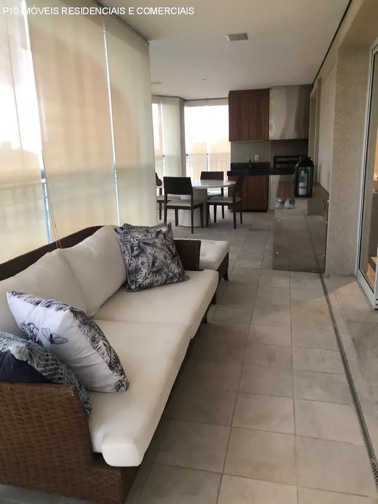 Apartamento à venda com 4 quartos, 240m² - Foto 1