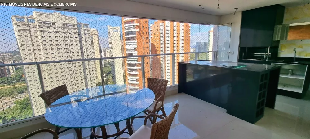 Apartamento à venda com 3 quartos, 214m² - Foto 1