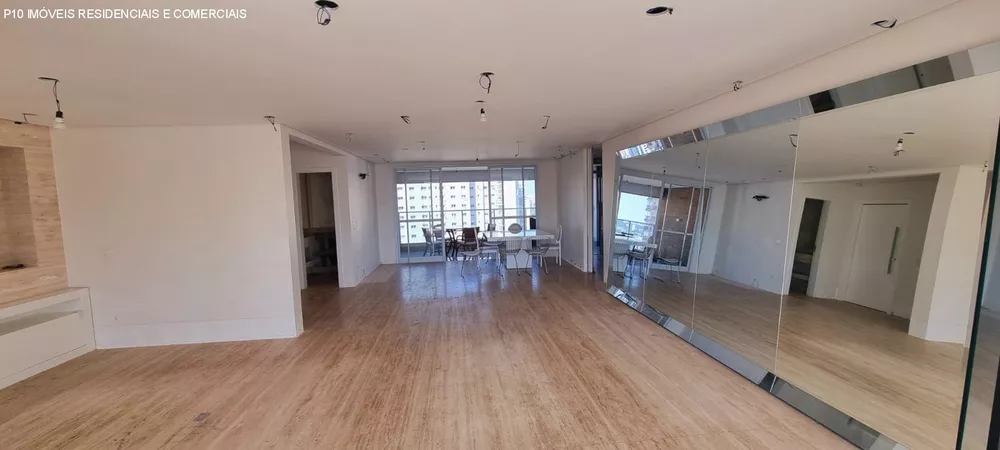 Apartamento à venda com 3 quartos, 214m² - Foto 9