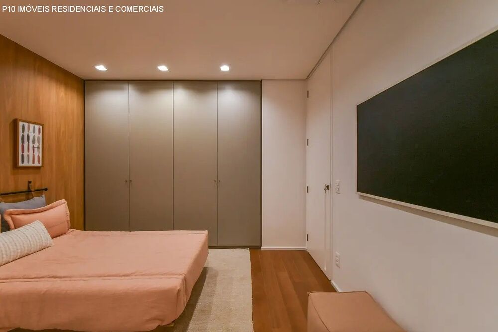 Apartamento à venda com 3 quartos, 213m² - Foto 10