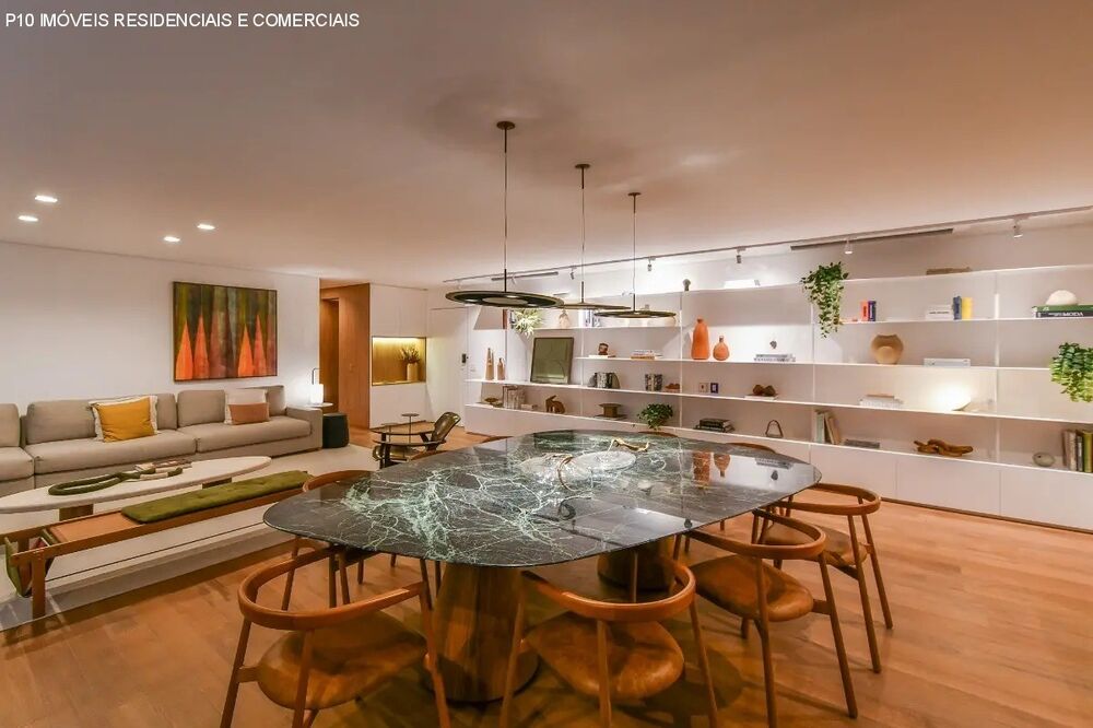 Apartamento à venda com 3 quartos, 213m² - Foto 2